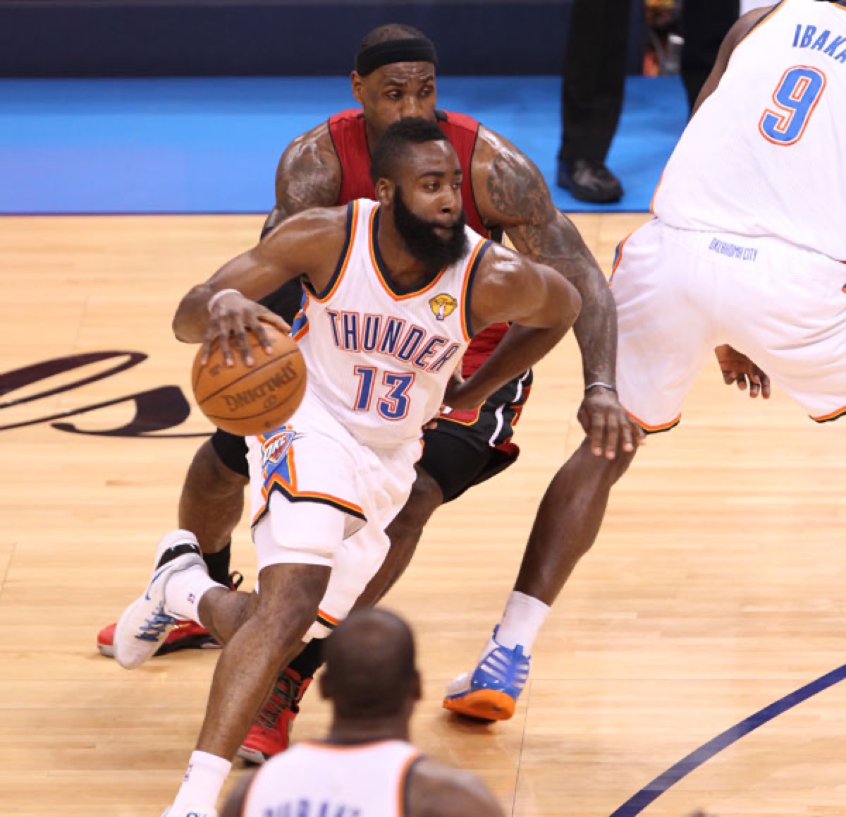 莫兰特扣篮与运动能力解析：NBA最具爆发力控卫如何挑战地心引力